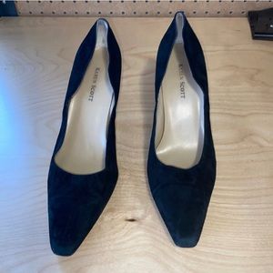 Karen Scott Black Suede Pumps
